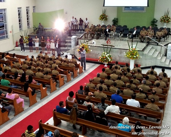 Assembleia de Deus realiza culto de formatura de sargentos da PMMG