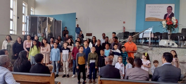Pastores do Templo Sede recebem homenagem pelo Dia do Pastor na EBD