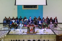 Jovens se re&uacute;nem no Culto Umadecal de abril em Lavras