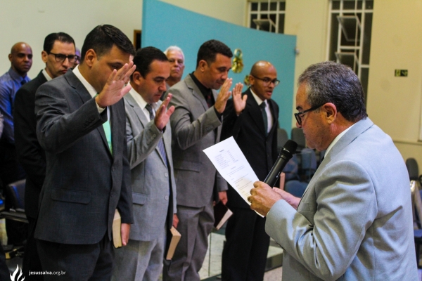 Ordenação de obreiros: novos diáconos e presbíteros foram consagrados em dezembro de 2023