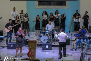 Musical de Páscoa é realizado e celebra a ressurreição de Cristo, que vivo está