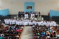 Batismo nas &aacute;guas: 80 novos membros foram batizados