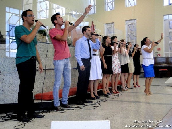 Domingo com Escola Dominical, Ceia e Culto