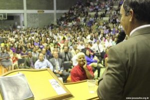 Segundo dia de festividade do Aniversário do Círculo de Oração é marcada por louvores, mensagem, revelações, muita oração e unção