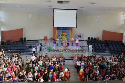 Cerca de 750 pessoas participaram do Encontro B&iacute;blico de F&eacute;rias