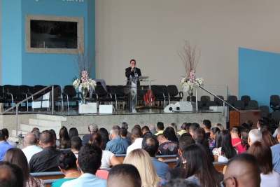 Centenas de pessoas participaram da 2&ordf; Escola B&iacute;blica em Lavras