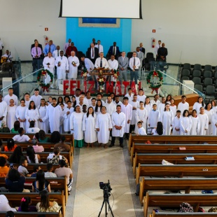 Batismo nas Águas: mais de 60 novos membros desceram às águas no segundo batismo de 2025